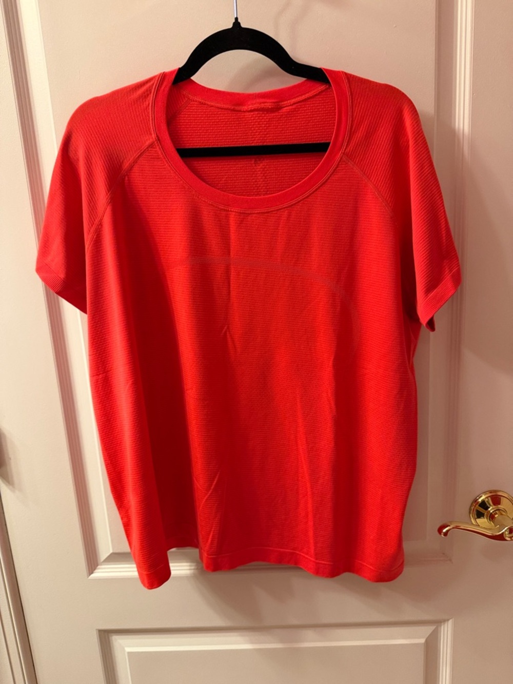 lululemon athletica Orange
Swiftly Relaxed Short-Sleeve Shirt- no size see below
